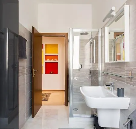 Bright Luxury New Flat Downtown *