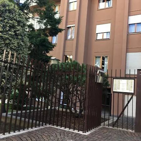 Bright Luxury New Flat Downtown