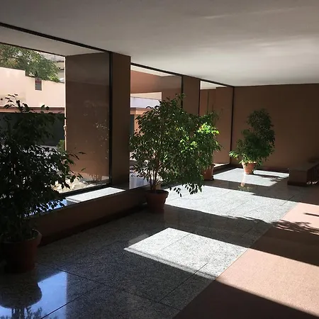 Bright Luxury New Flat Downtown Apartman *