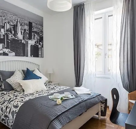 Bright Luxury New Flat Downtown * Milan