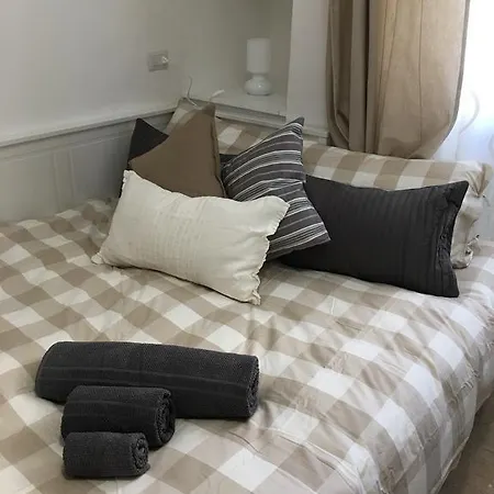 Bright Luxury New Flat Downtown *