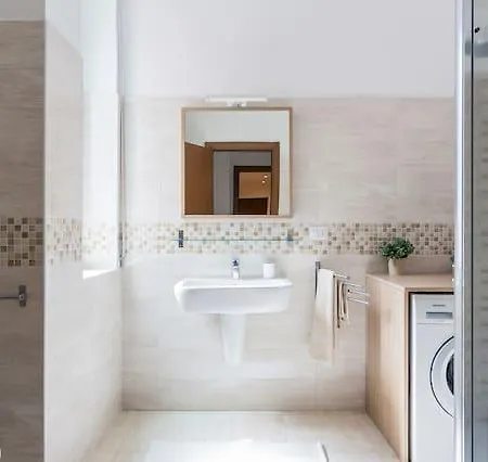 Bright Luxury New Flat Downtown Milan