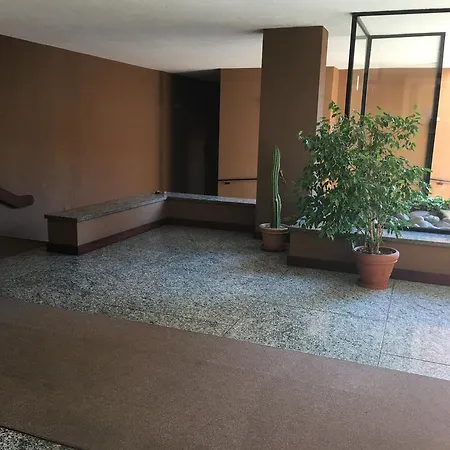 Bright Luxury New Flat Downtown